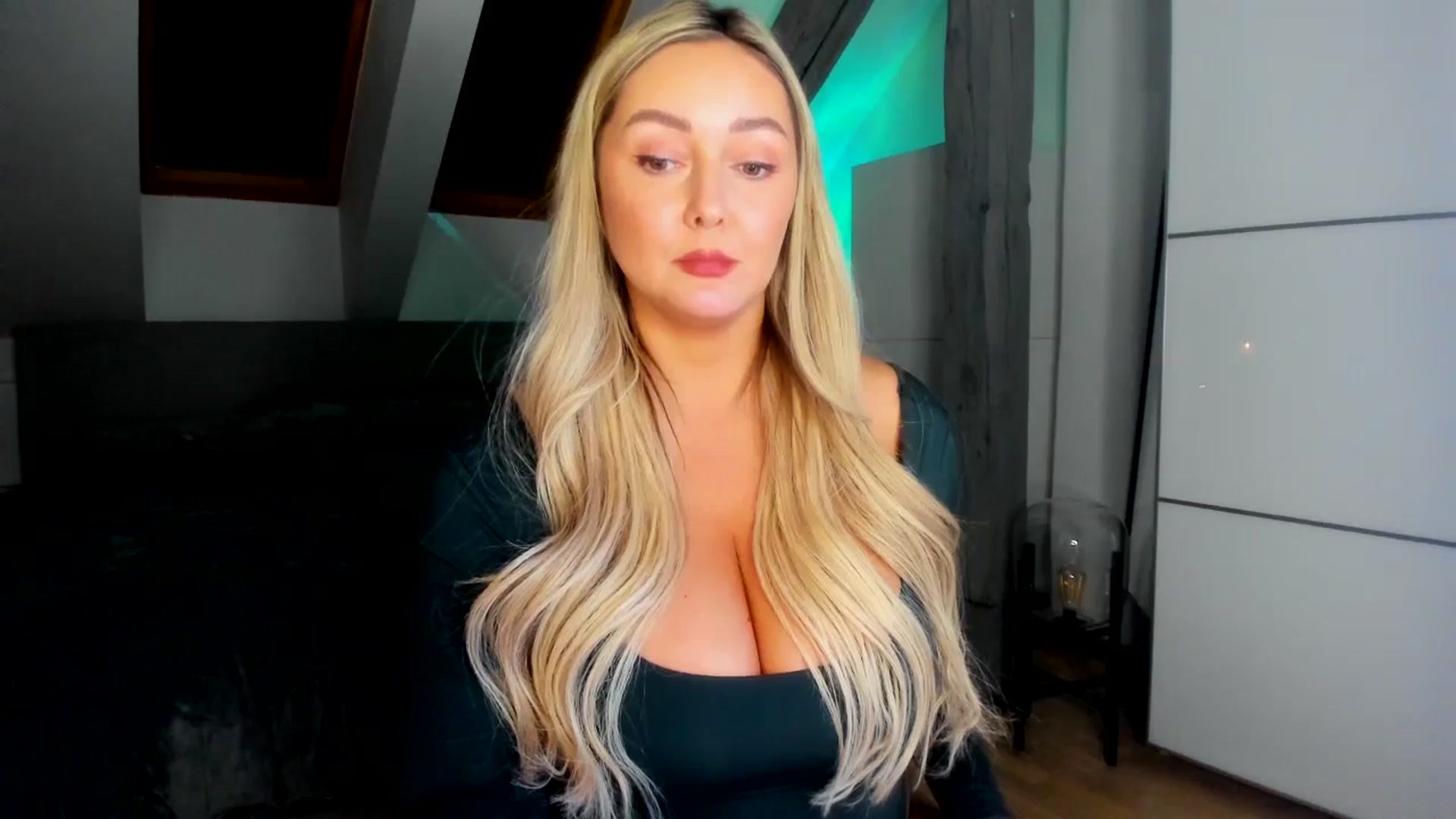 Gallery image thumbnail from Mi_Ha's myfreecams stream on, 02/24/2026, 18:06 image 13 of 20