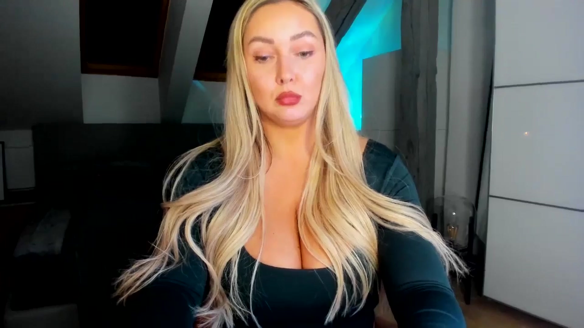Gallery image thumbnail from Mi_Ha's myfreecams stream on, 02/24/2026, 22:16 image 8 of 20