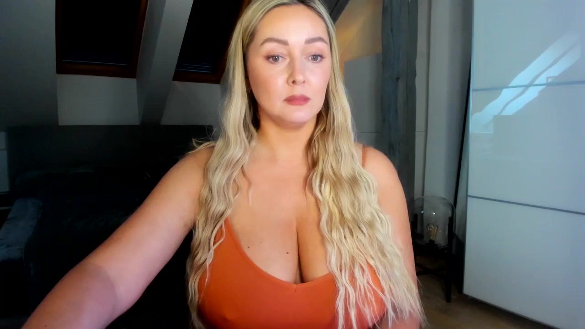 Gallery image thumbnail from Mi_Ha's myfreecams stream on, 02/25/2026, 15:24 image 17 of 20
