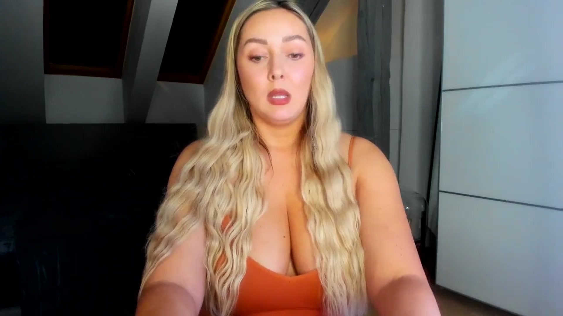 Gallery image thumbnail from Mi_Ha's myfreecams stream on, 02/25/2026, 17:23 image 2 of 20