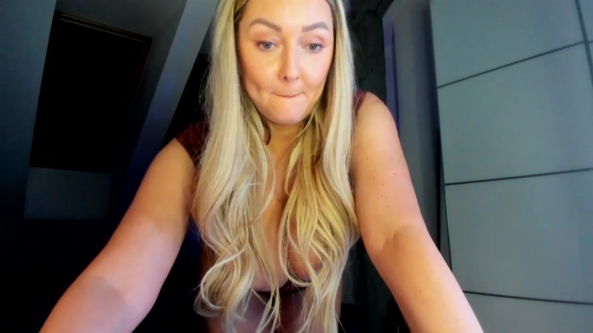 Gallery image thumbnail from Mi_Ha's myfreecams stream on, 03/01/2026, 17:04 image 20 of 20