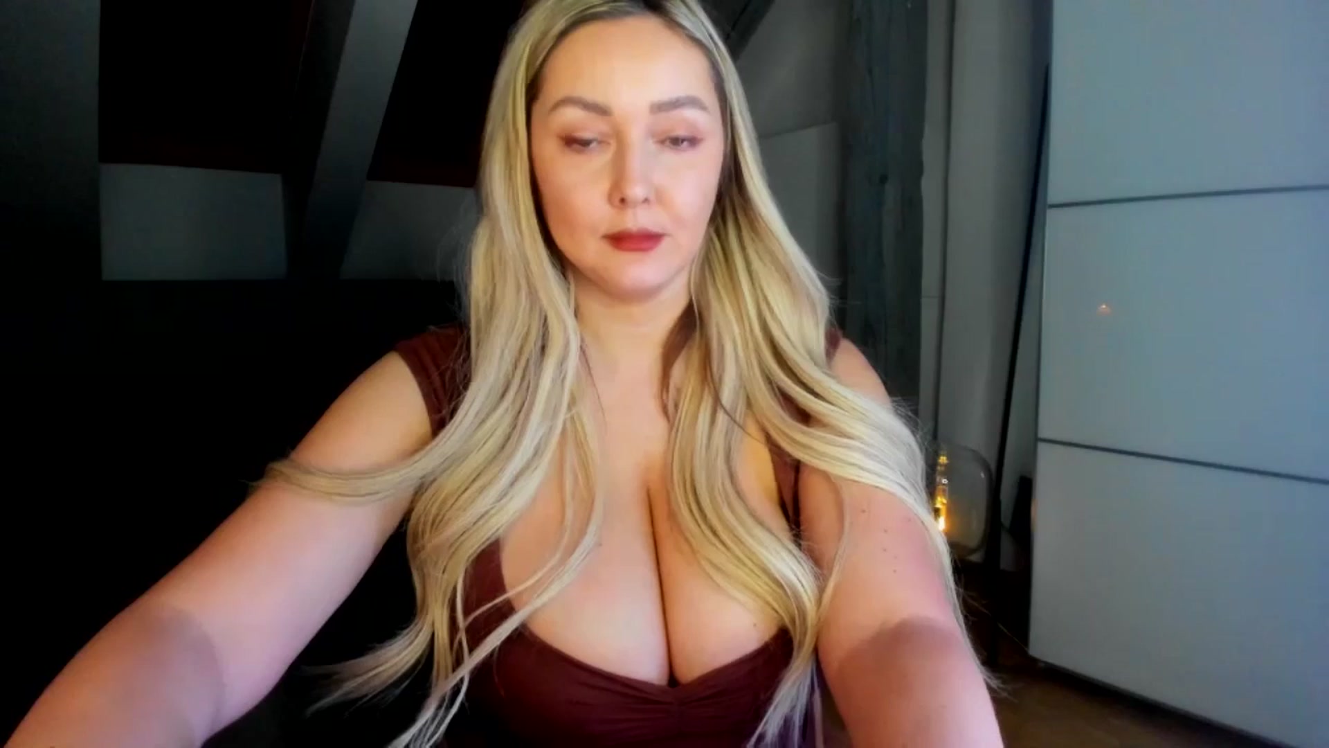 Gallery image thumbnail from Mi_Ha's myfreecams stream on, 03/01/2026, 22:02 image 12 of 20