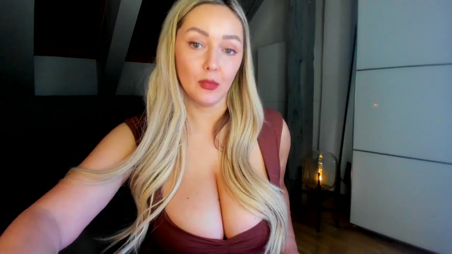 Gallery image thumbnail from Mi_Ha's myfreecams stream on, 03/01/2026, 22:02 image 16 of 20