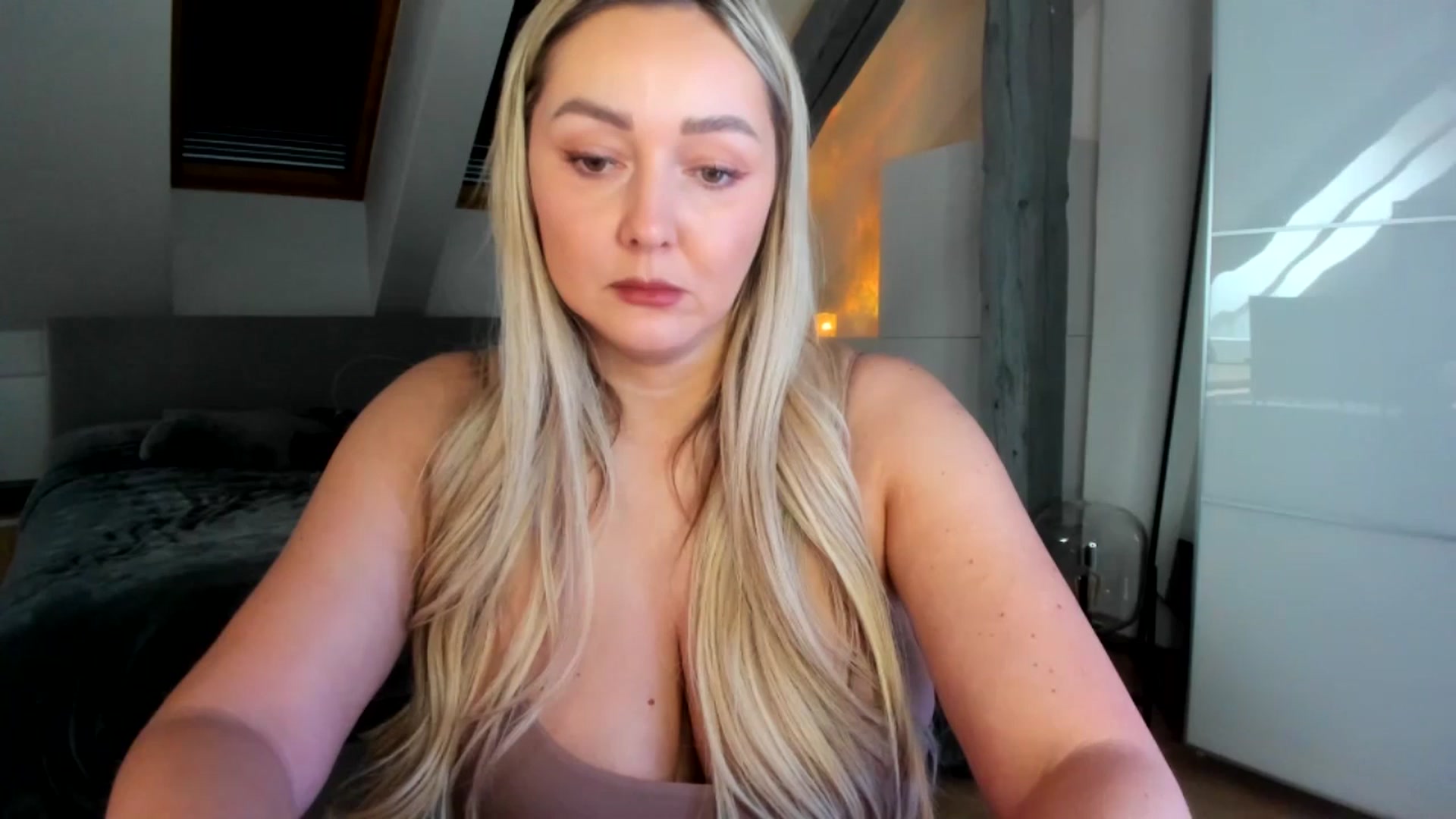 Gallery image thumbnail from Mi_Ha's myfreecams stream on, 03/02/2026, 14:58 image 8 of 20