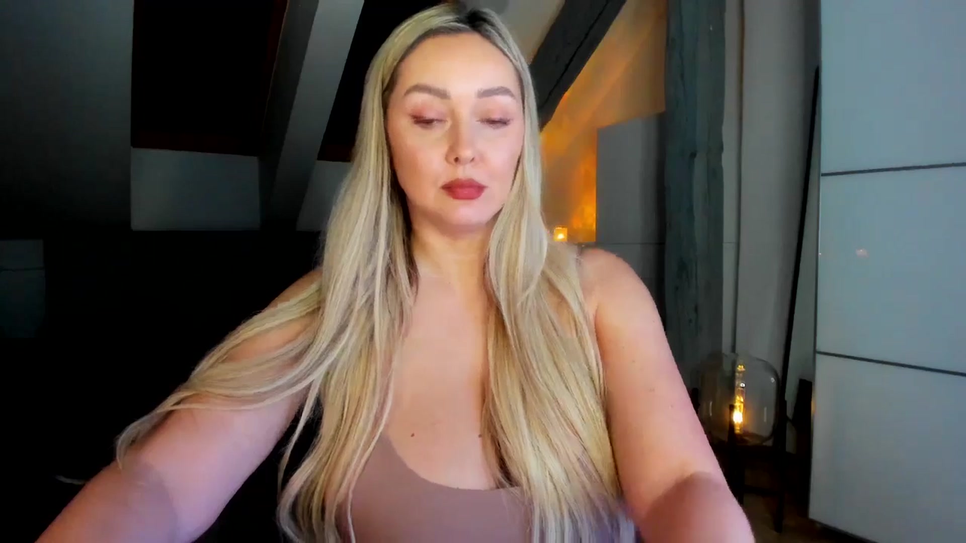 Gallery image thumbnail from Mi_Ha's myfreecams stream on, 03/02/2026, 19:55 image 9 of 20