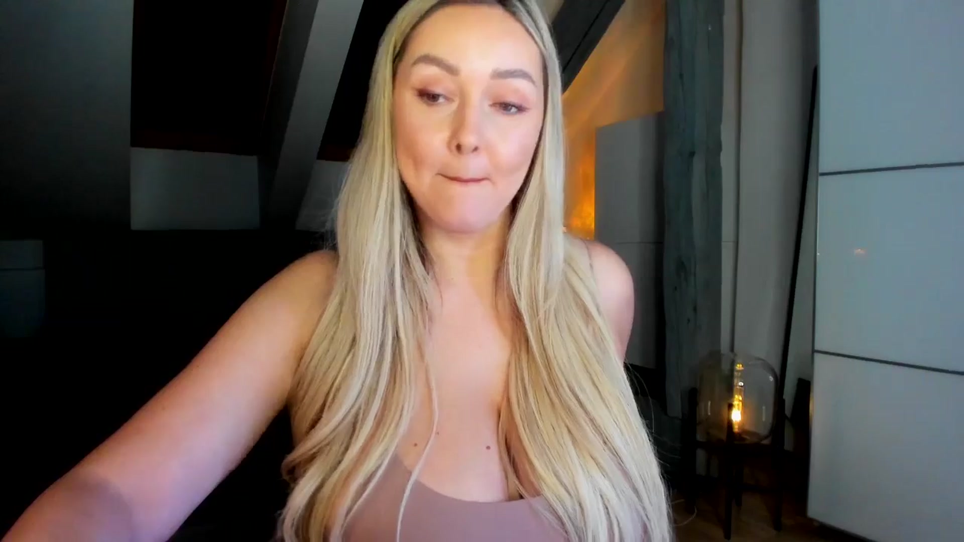 Gallery image thumbnail from Mi_Ha's myfreecams stream on, 03/02/2026, 19:55 image 11 of 20
