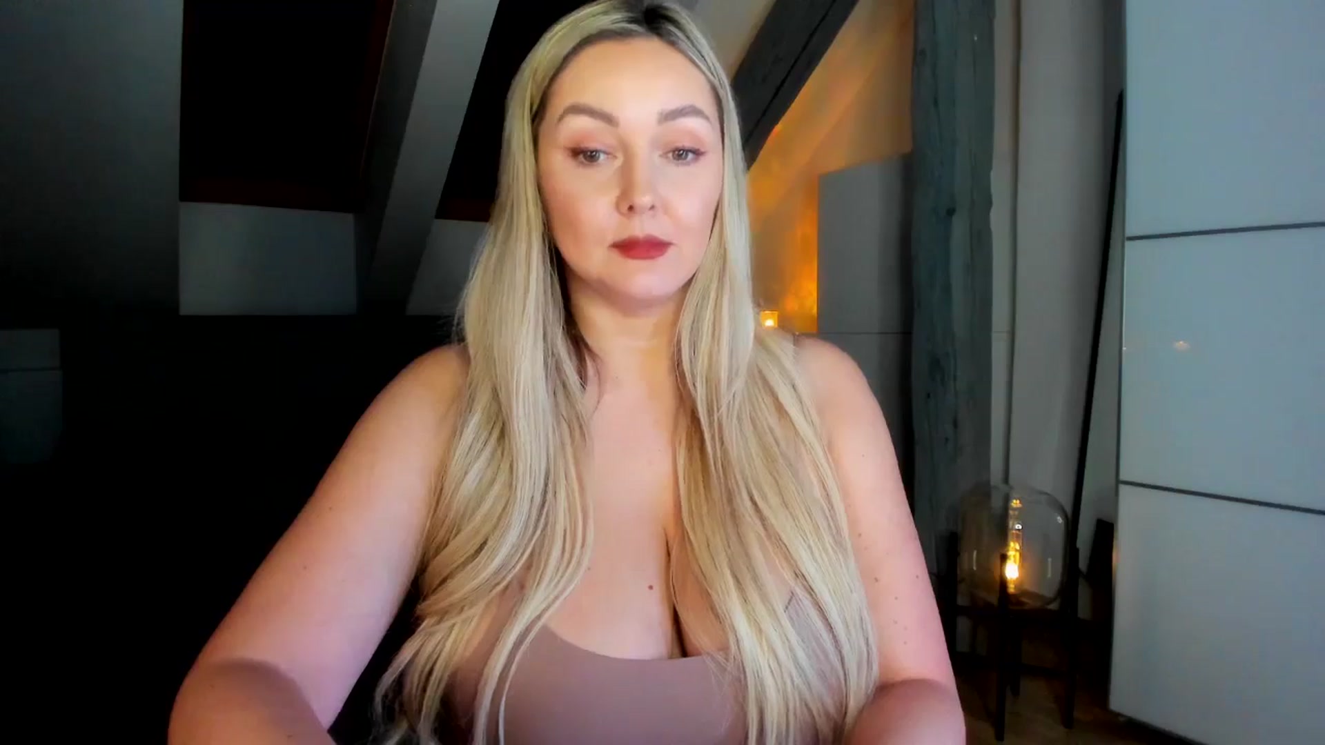 Gallery image thumbnail from Mi_Ha's myfreecams stream on, 03/02/2026, 19:55 image 7 of 20