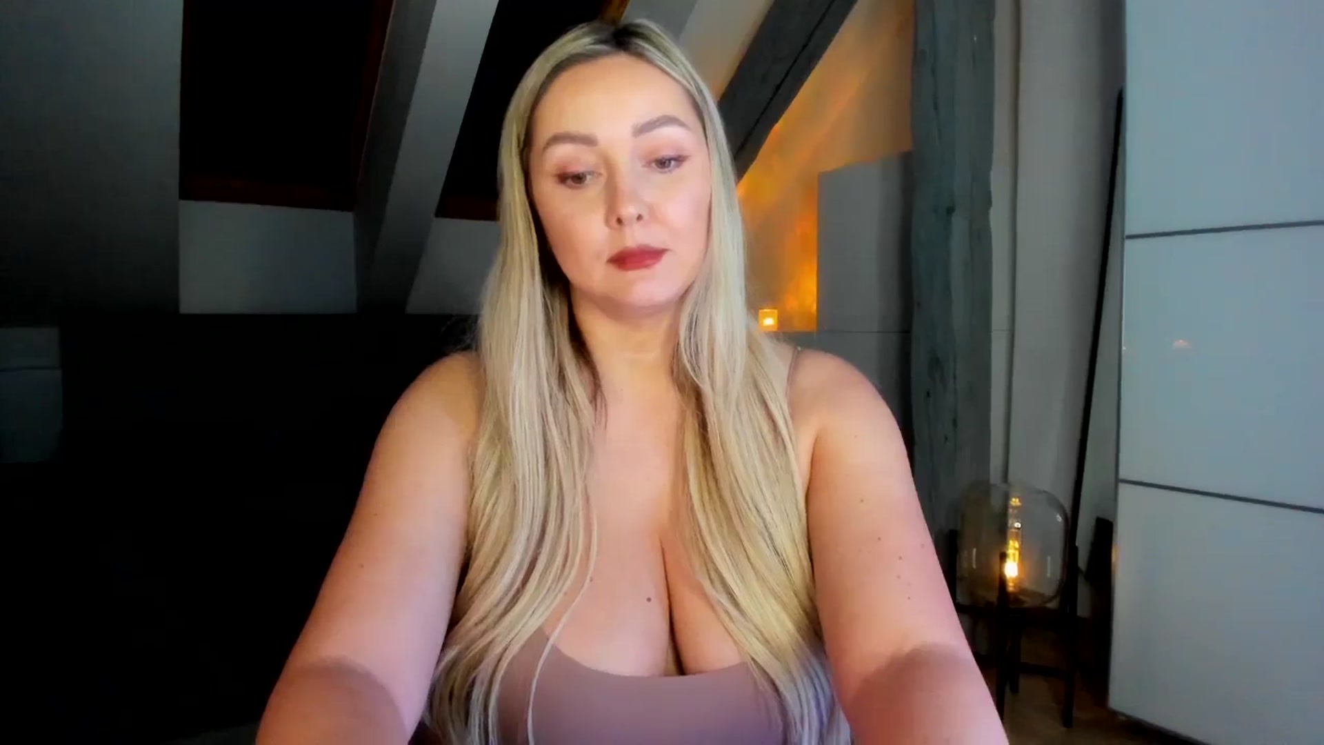 Gallery image thumbnail from Mi_Ha's myfreecams stream on, 03/02/2026, 19:55 image 16 of 20