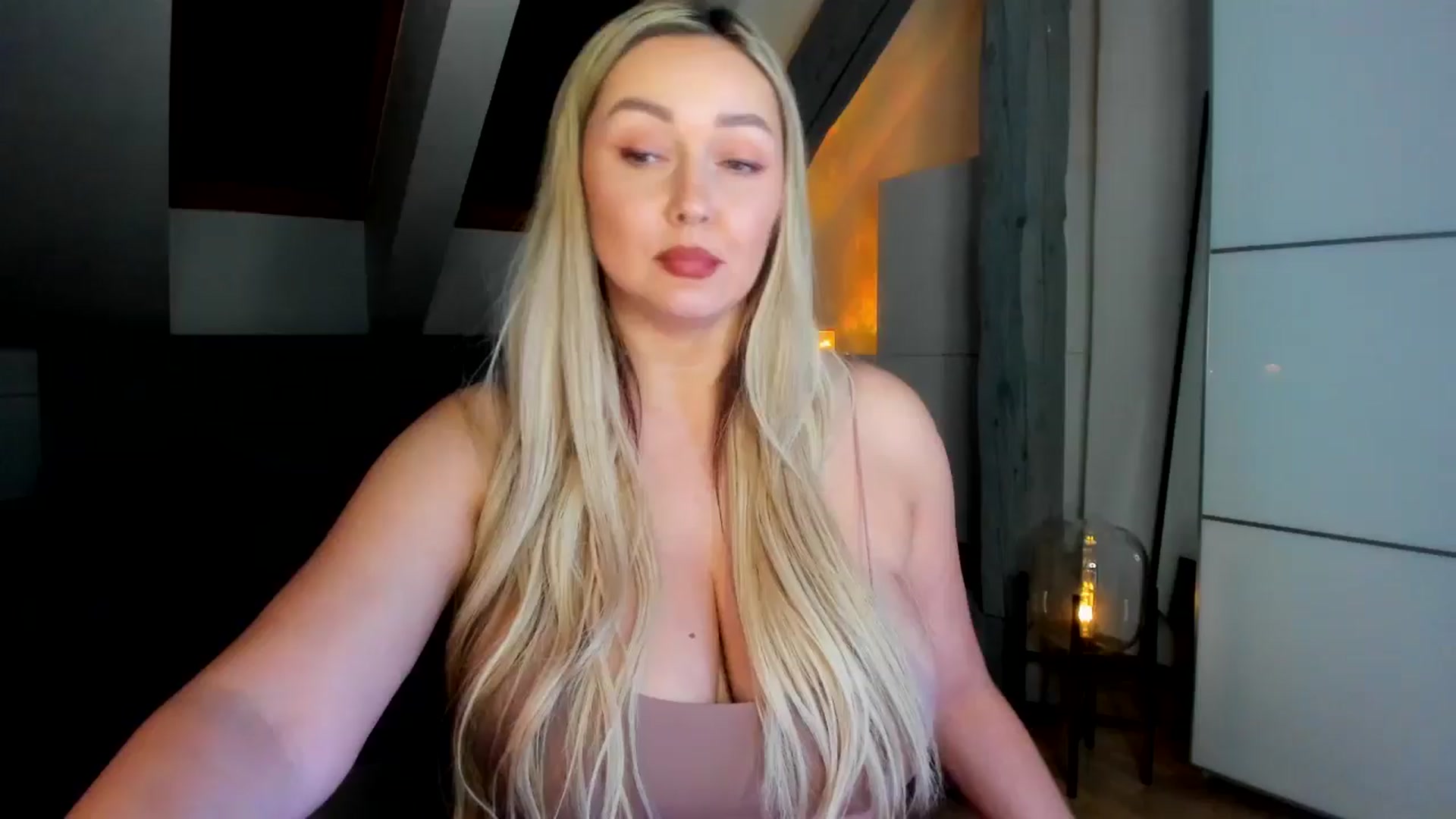 Gallery image thumbnail from Mi_Ha's myfreecams stream on, 03/02/2026, 20:19 image 20 of 20