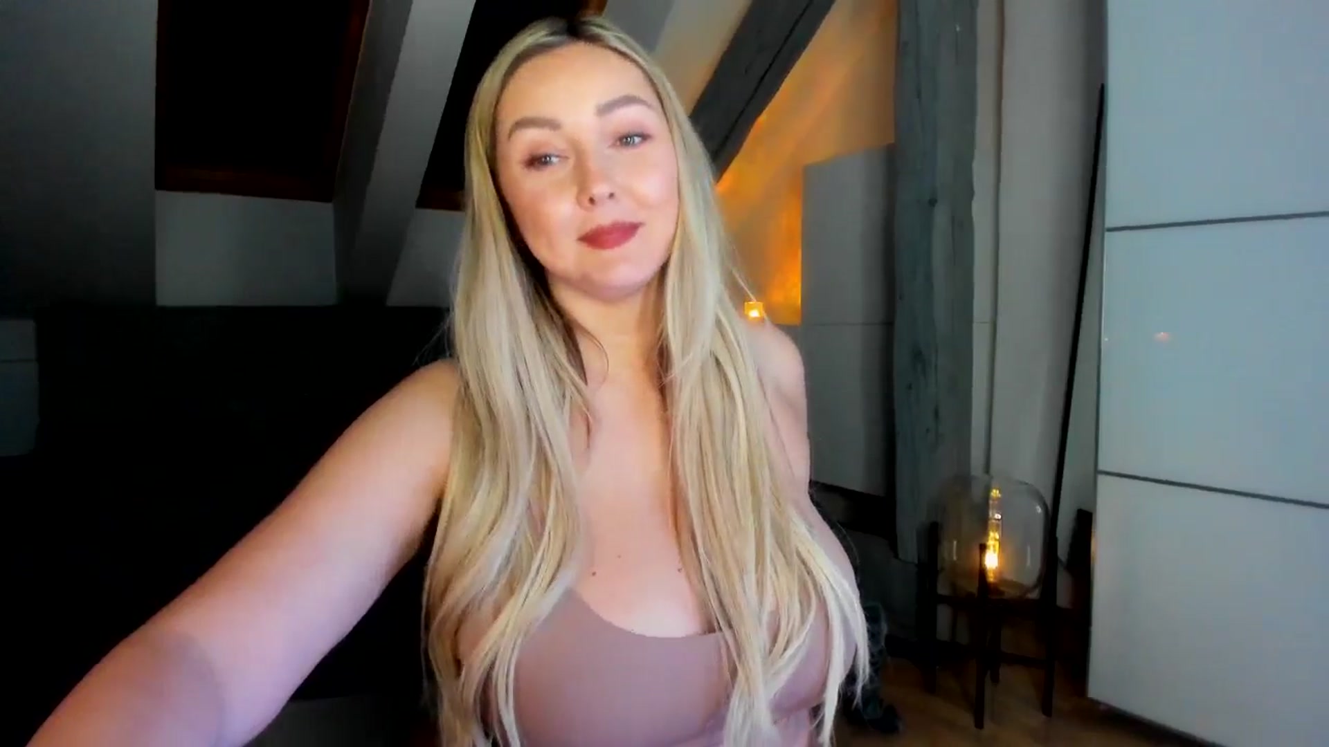 Gallery image thumbnail from Mi_Ha's myfreecams stream on, 03/02/2026, 20:19 image 7 of 20