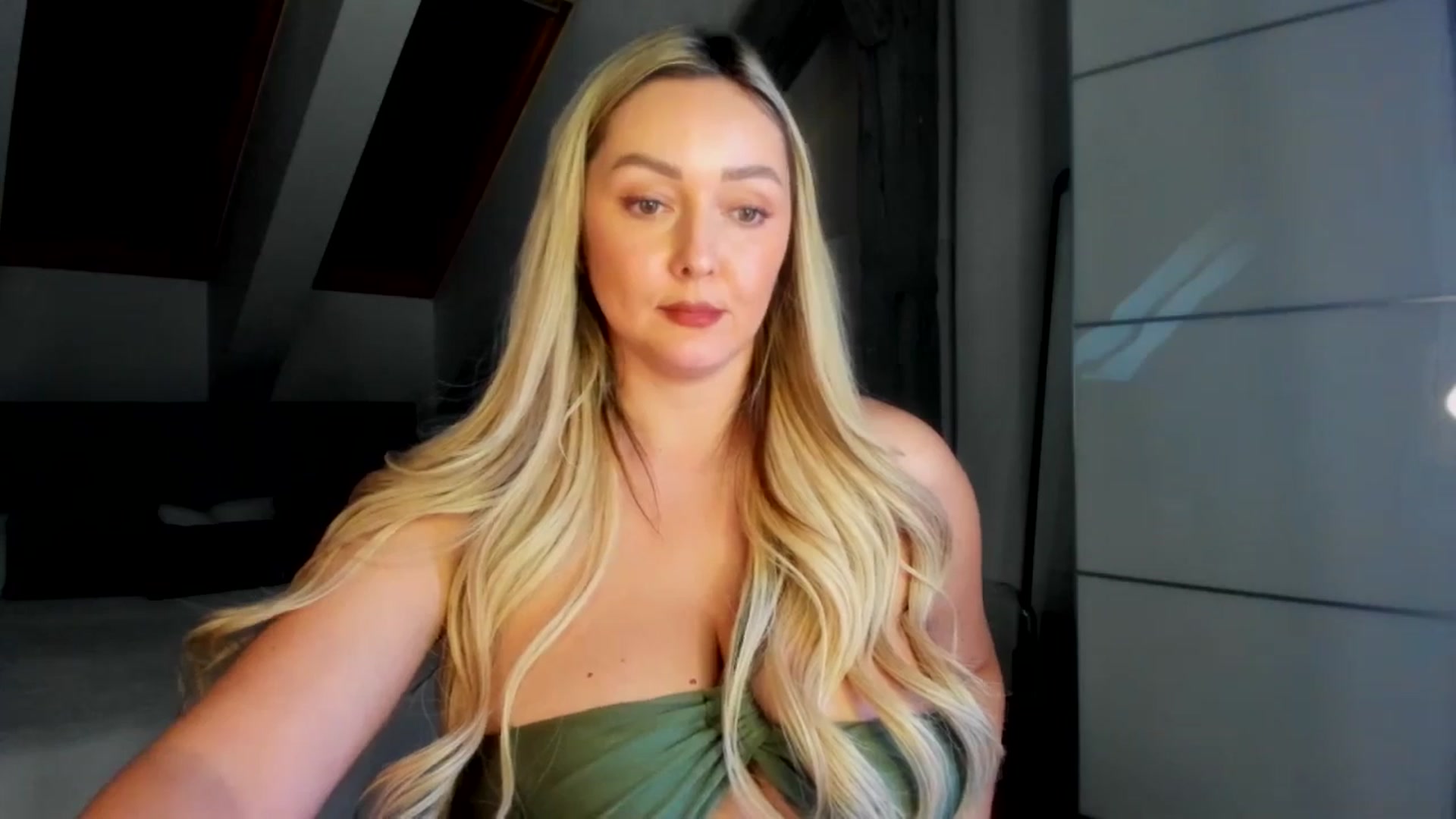 Gallery image thumbnail from Mi_Ha's myfreecams stream on, 03/07/2026, 17:30 image 10 of 20