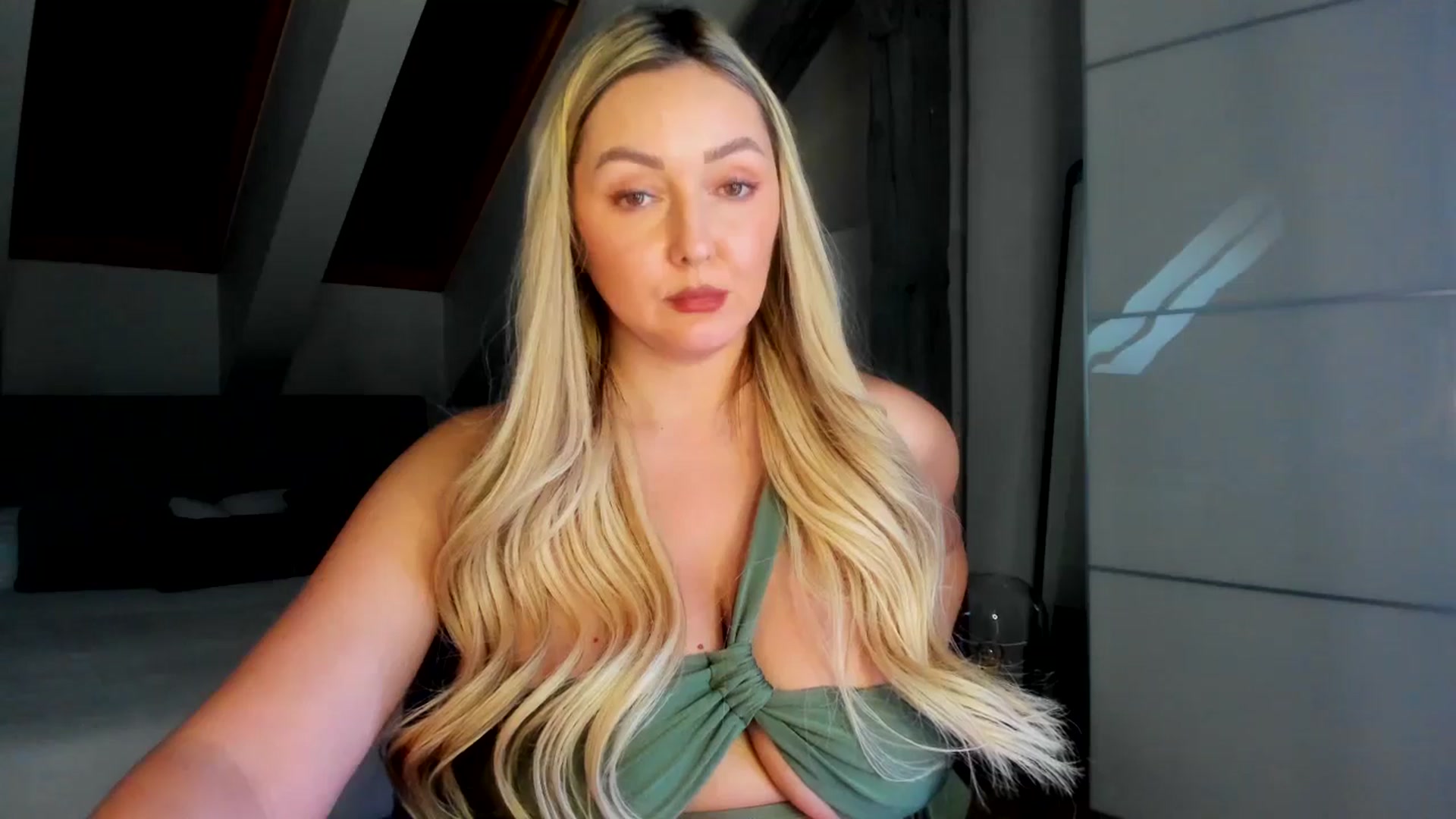 Gallery image thumbnail from Mi_Ha's myfreecams stream on, 03/07/2026, 17:30 image 5 of 20