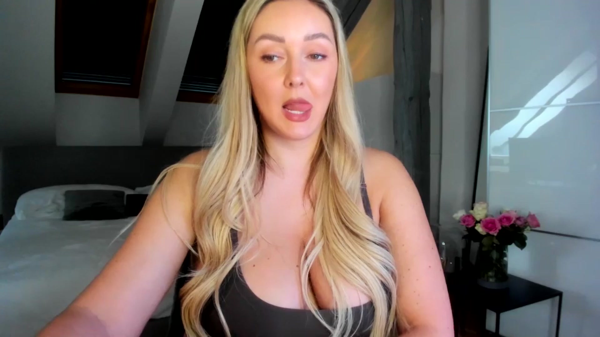 Gallery image thumbnail from Mi_Ha's myfreecams stream on, 03/10/2026, 14:02 image 16 of 20