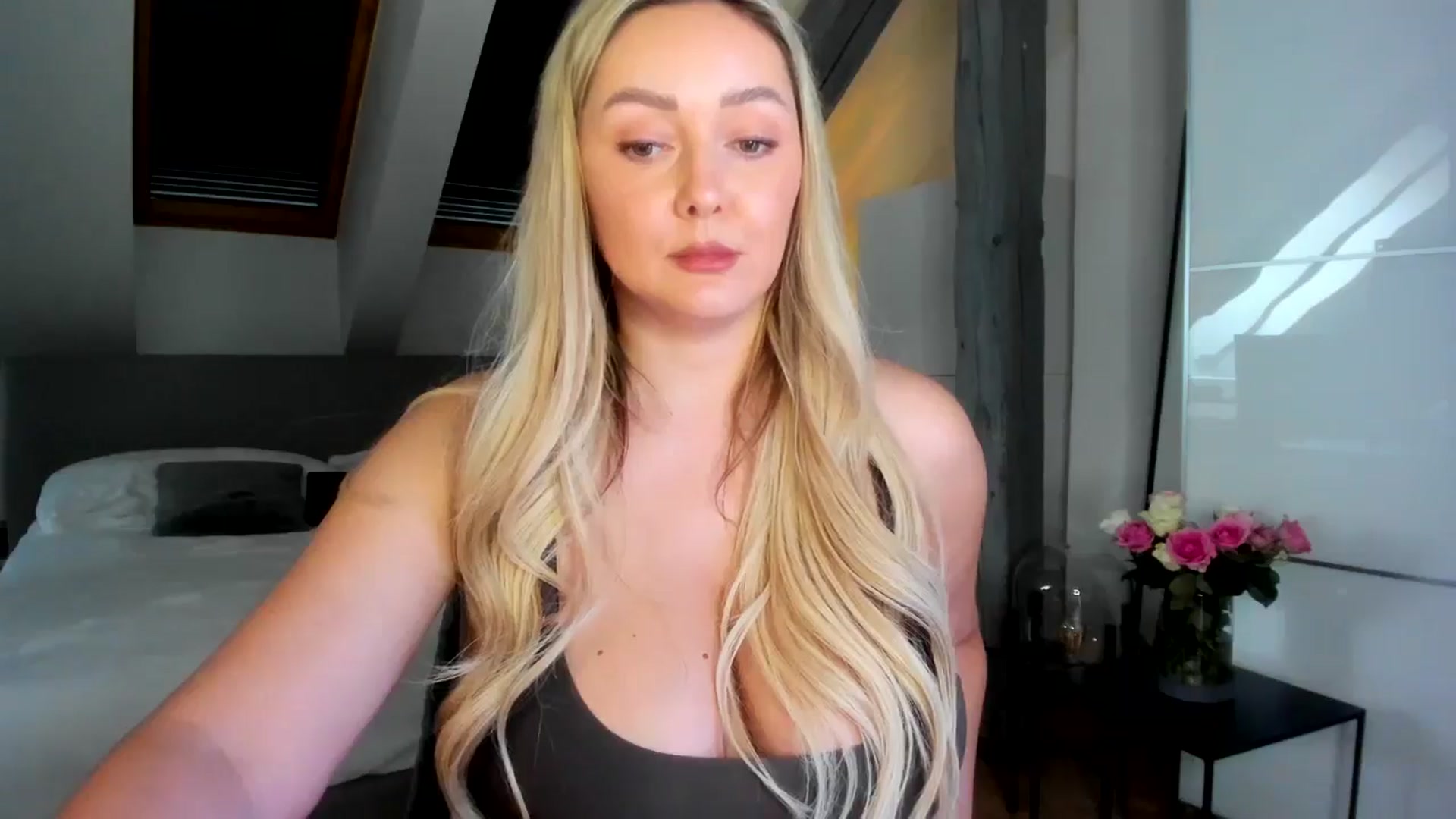 Gallery image thumbnail from Mi_Ha's myfreecams stream on, 03/10/2026, 14:02 image 19 of 20