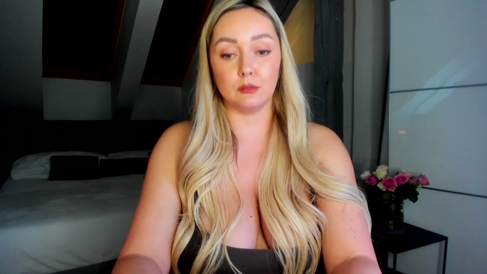 Gallery image thumbnail from Mi_Ha's myfreecams stream on, 03/10/2026, 17:04 image 7 of 20
