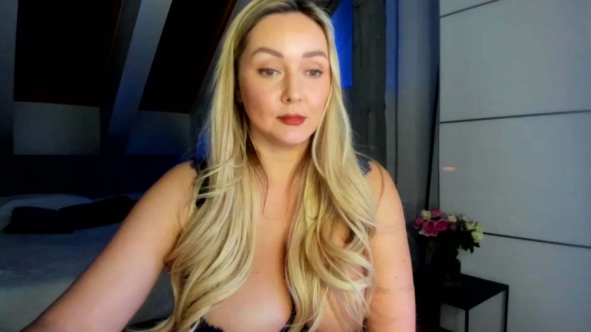 Gallery image thumbnail from Mi_Ha's myfreecams stream on, 03/11/2026, 21:43 image 16 of 20