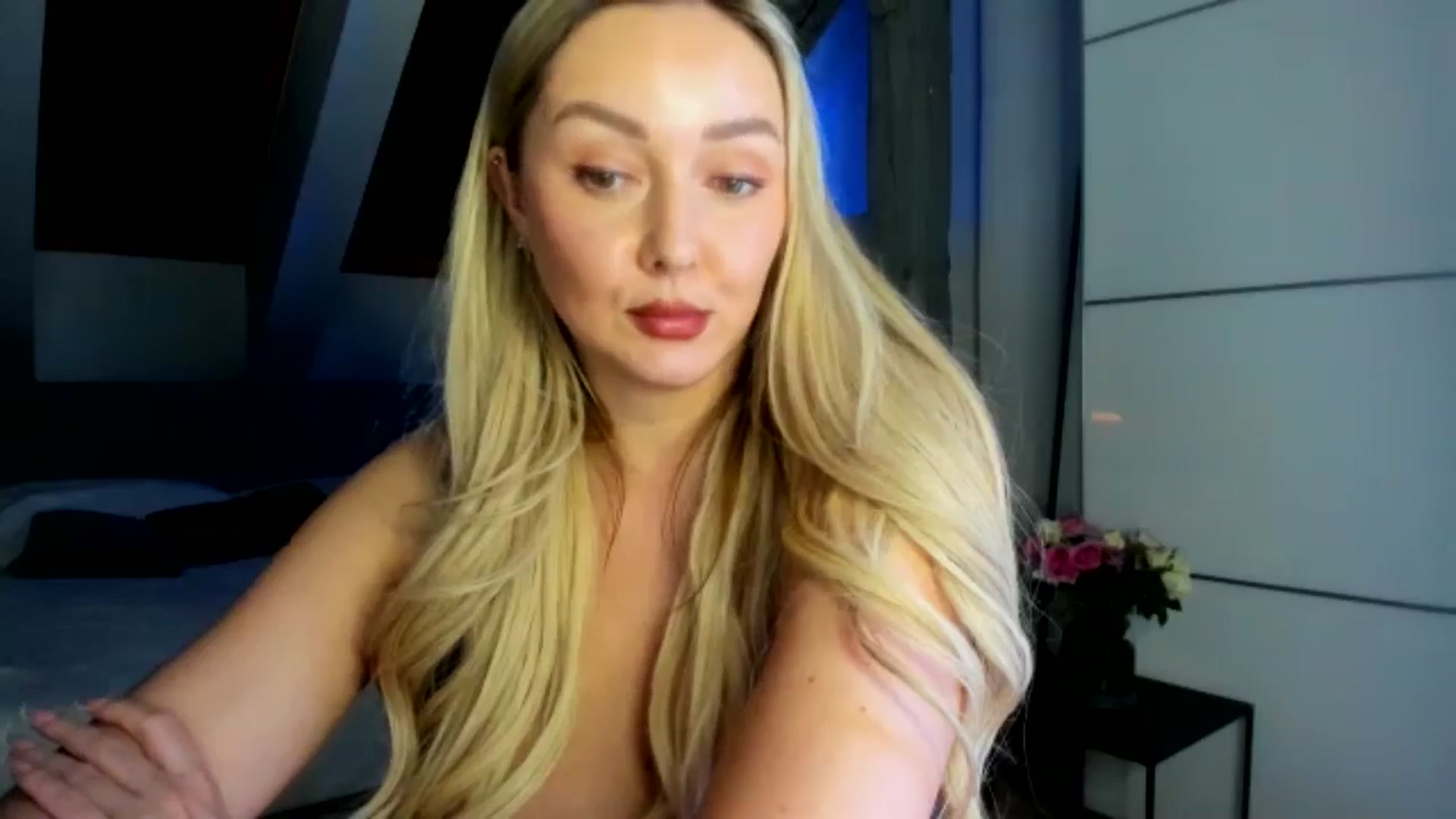 Gallery image thumbnail from Mi_Ha's myfreecams stream on, 03/11/2026, 21:43 image 20 of 20