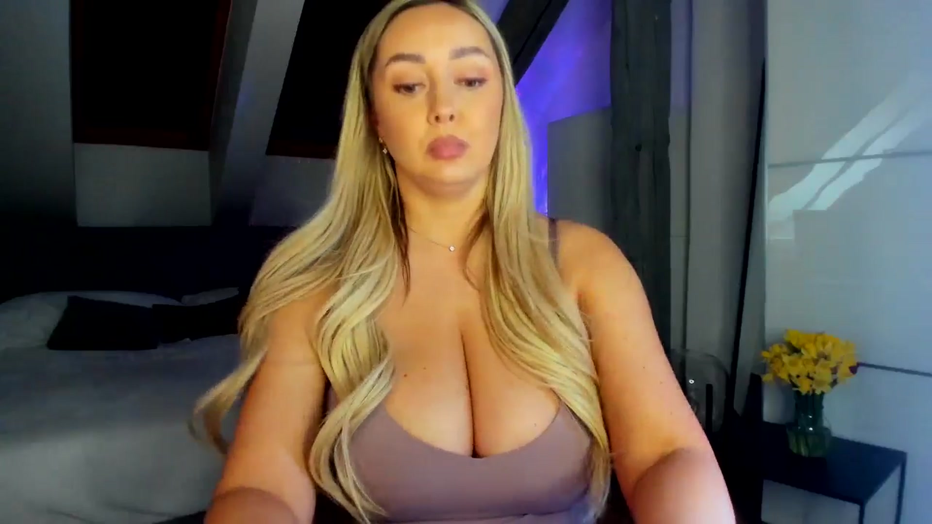 Gallery image thumbnail from Mi_Ha's myfreecams stream on, 03/20/2026, 16:46 image 14 of 20