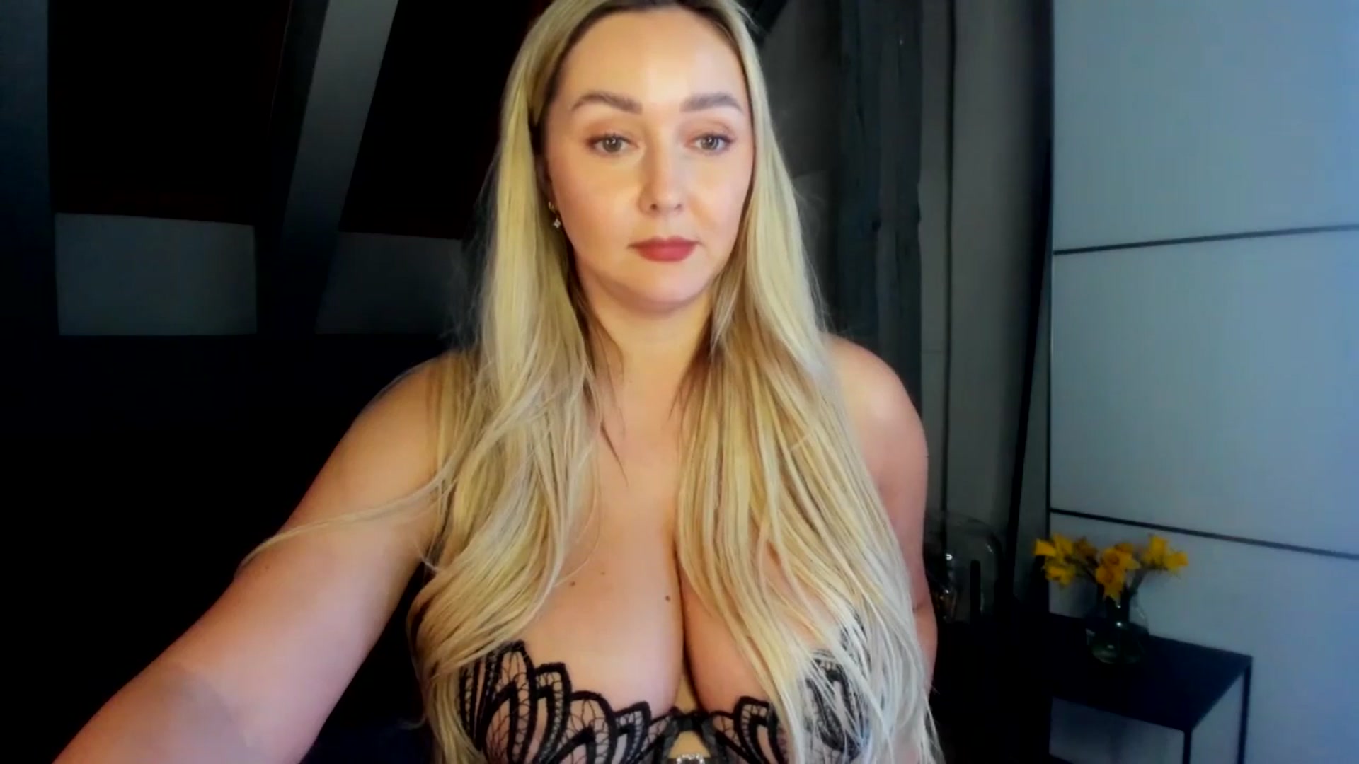 Gallery image thumbnail from Mi_Ha's myfreecams stream on, 03/23/2026, 21:12 image 5 of 20
