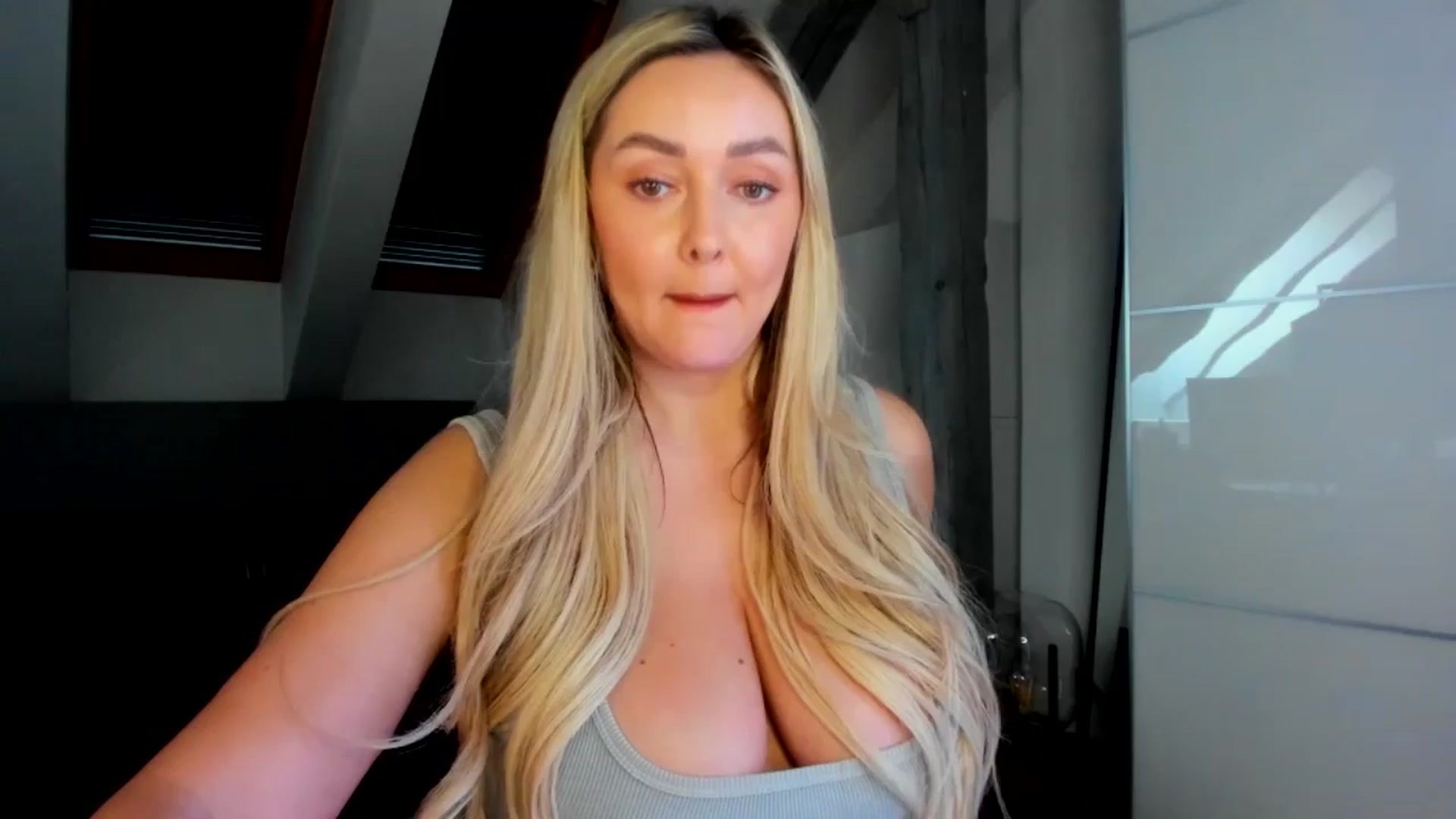 Gallery image thumbnail from Mi_Ha's myfreecams stream on, 03/24/2026, 15:15 image 15 of 20