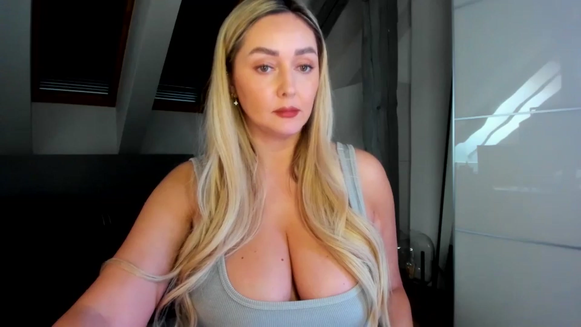 Gallery image thumbnail from Mi_Ha's myfreecams stream on, 03/24/2026, 15:15 image 5 of 20