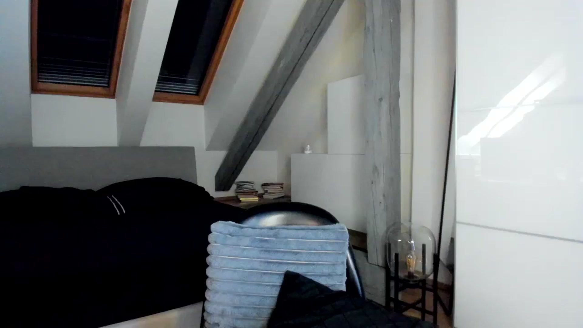 Gallery image thumbnail from Mi_Ha's myfreecams stream on, 03/25/2026, 15:52 image 11 of 20