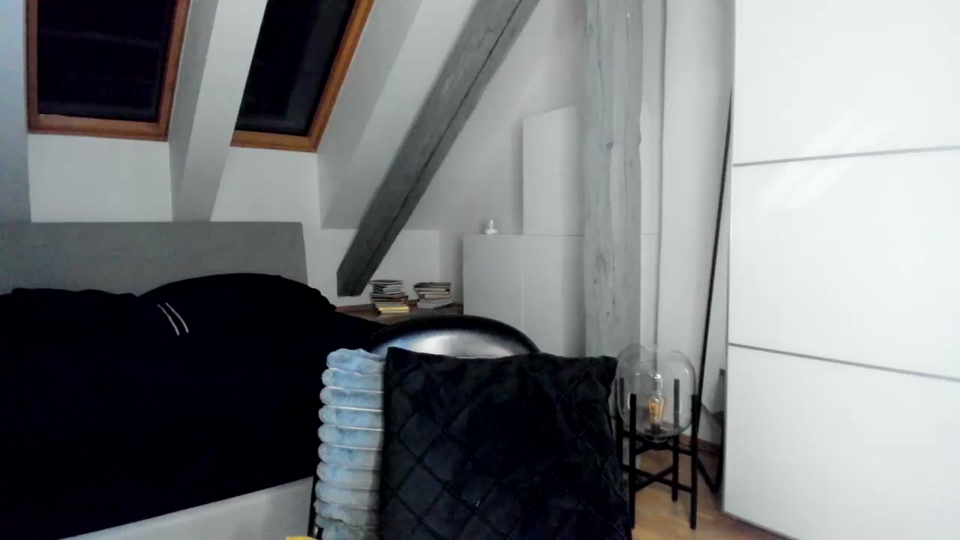 Gallery image thumbnail from Mi_Ha's myfreecams stream on, 03/25/2026, 17:09 image 9 of 20