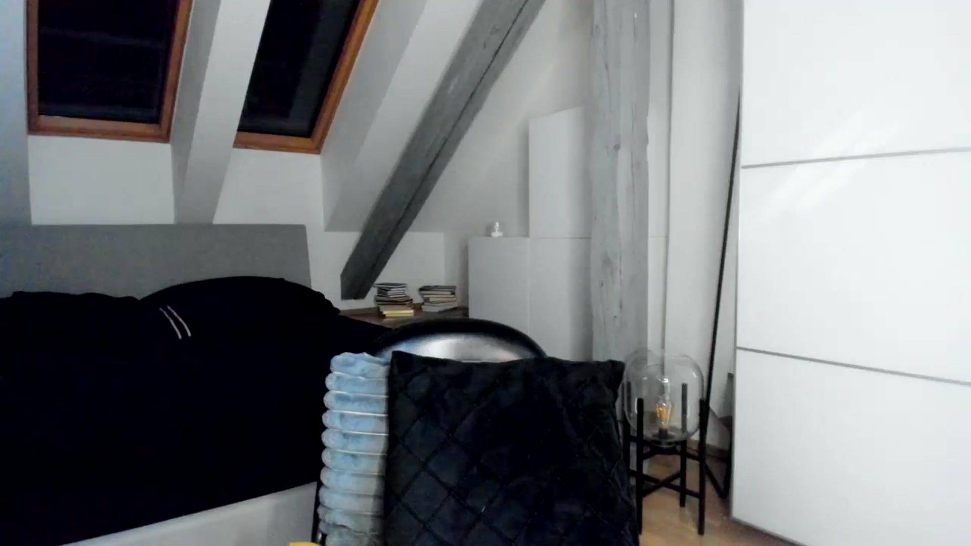 Gallery image thumbnail from Mi_Ha's myfreecams stream on, 03/25/2026, 17:09 image 11 of 20
