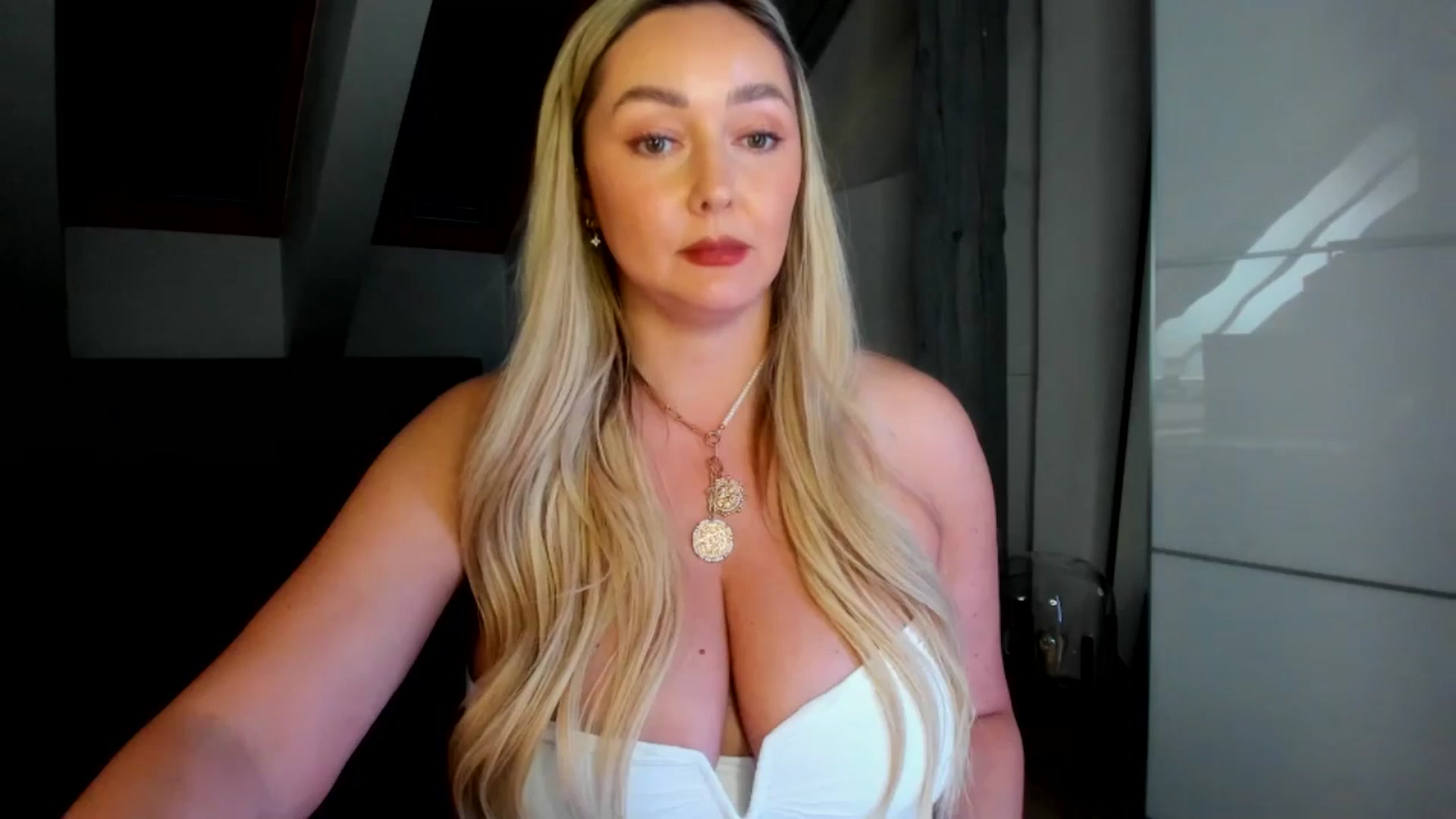 Gallery image thumbnail from Mi_Ha's myfreecams stream on, 03/29/2026, 16:31 image 13 of 20