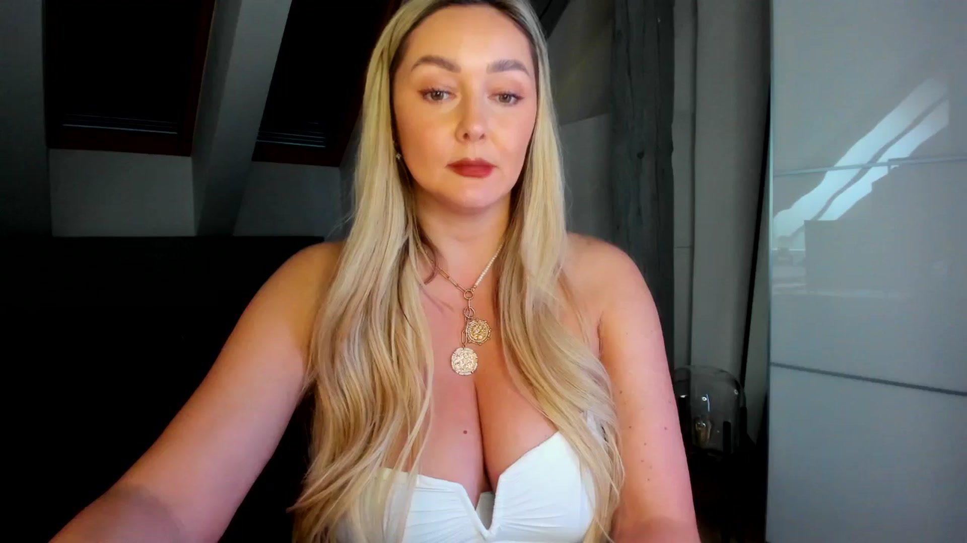 Gallery image thumbnail from Mi_Ha's myfreecams stream on, 03/29/2026, 16:31 image 2 of 20
