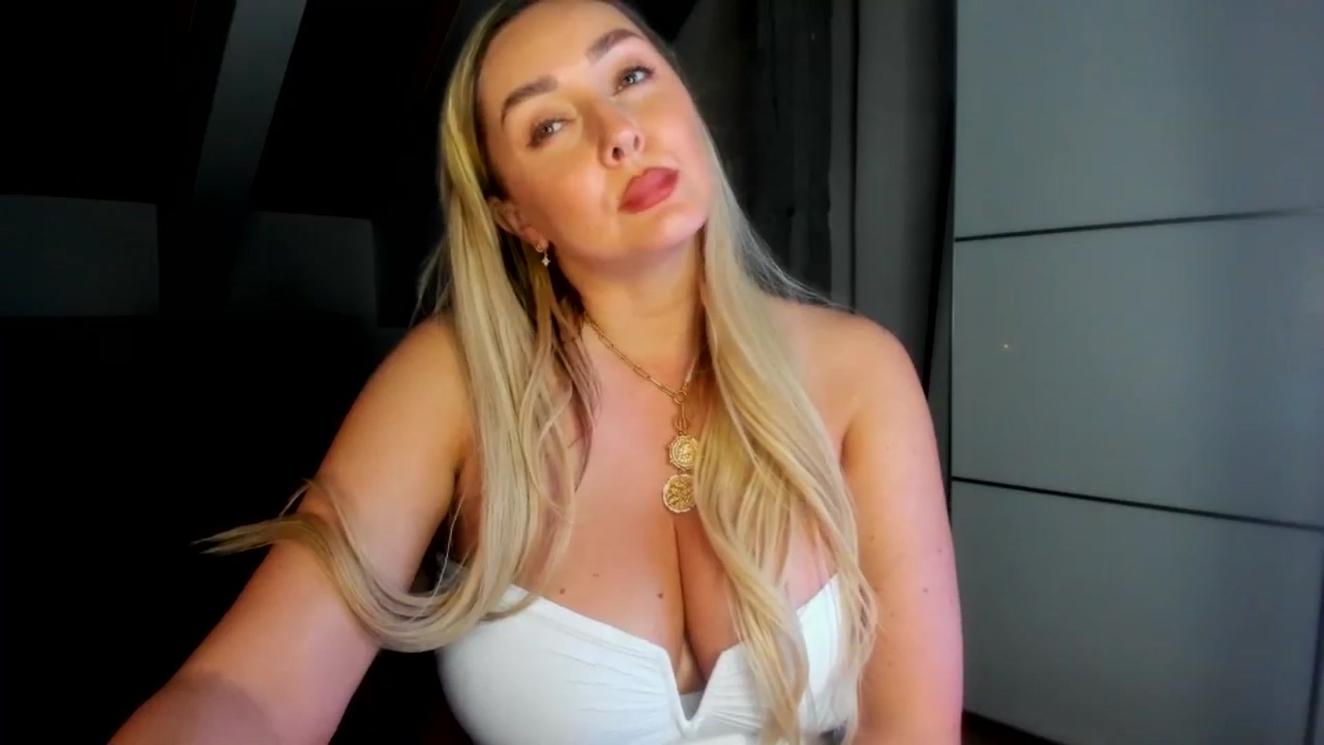 Gallery image thumbnail from Mi_Ha's myfreecams stream on, 03/29/2026, 20:08 image 13 of 20