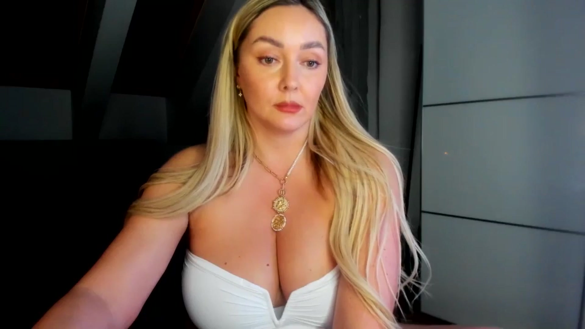 Gallery image thumbnail from Mi_Ha's myfreecams stream on, 03/29/2026, 20:08 image 9 of 20