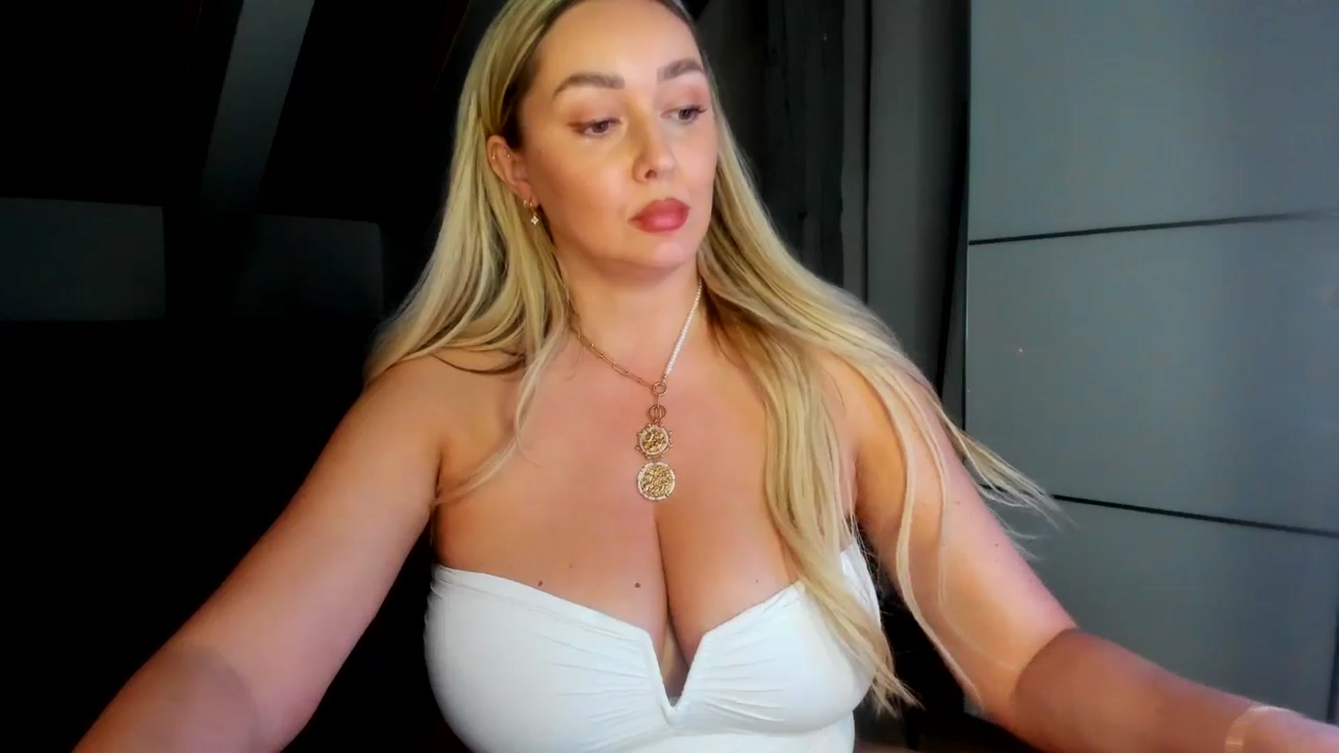 Gallery image thumbnail from Mi_Ha's myfreecams stream on, 03/29/2026, 20:08 image 4 of 20