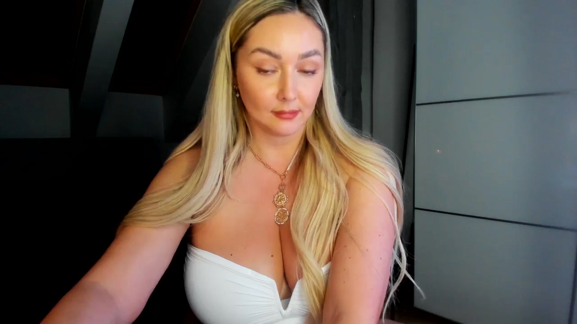 Gallery image thumbnail from Mi_Ha's myfreecams stream on, 03/29/2026, 20:08 image 11 of 20