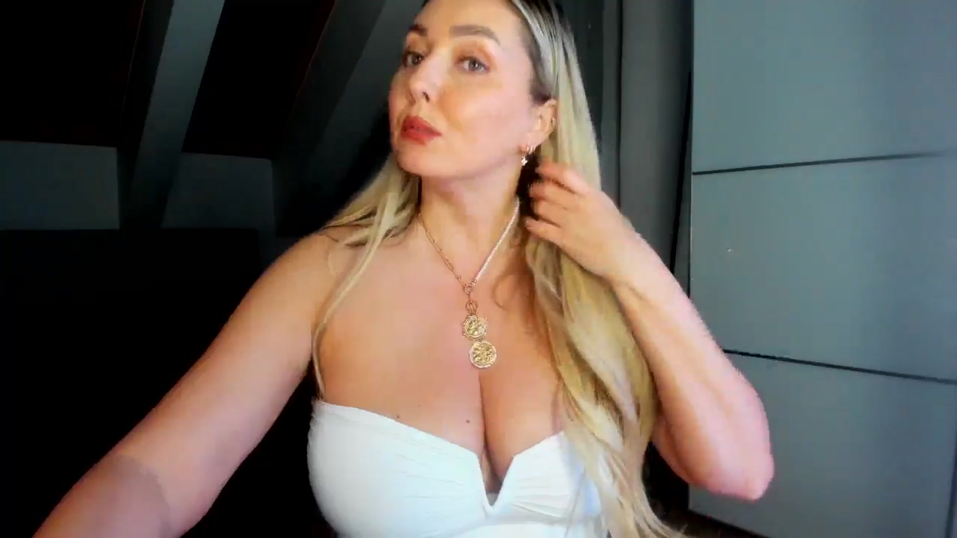 Gallery image thumbnail from Mi_Ha's myfreecams stream on, 03/29/2026, 20:08 image 3 of 20