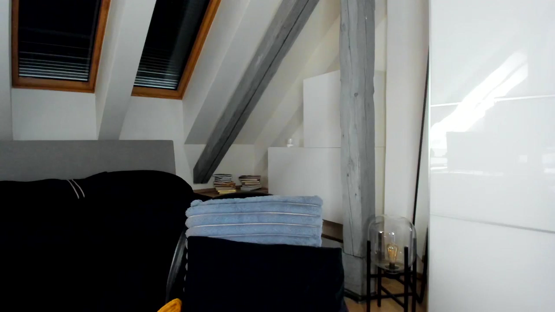 Gallery image thumbnail from Mi_Ha's myfreecams stream on, 03/31/2026, 14:03 image 18 of 20