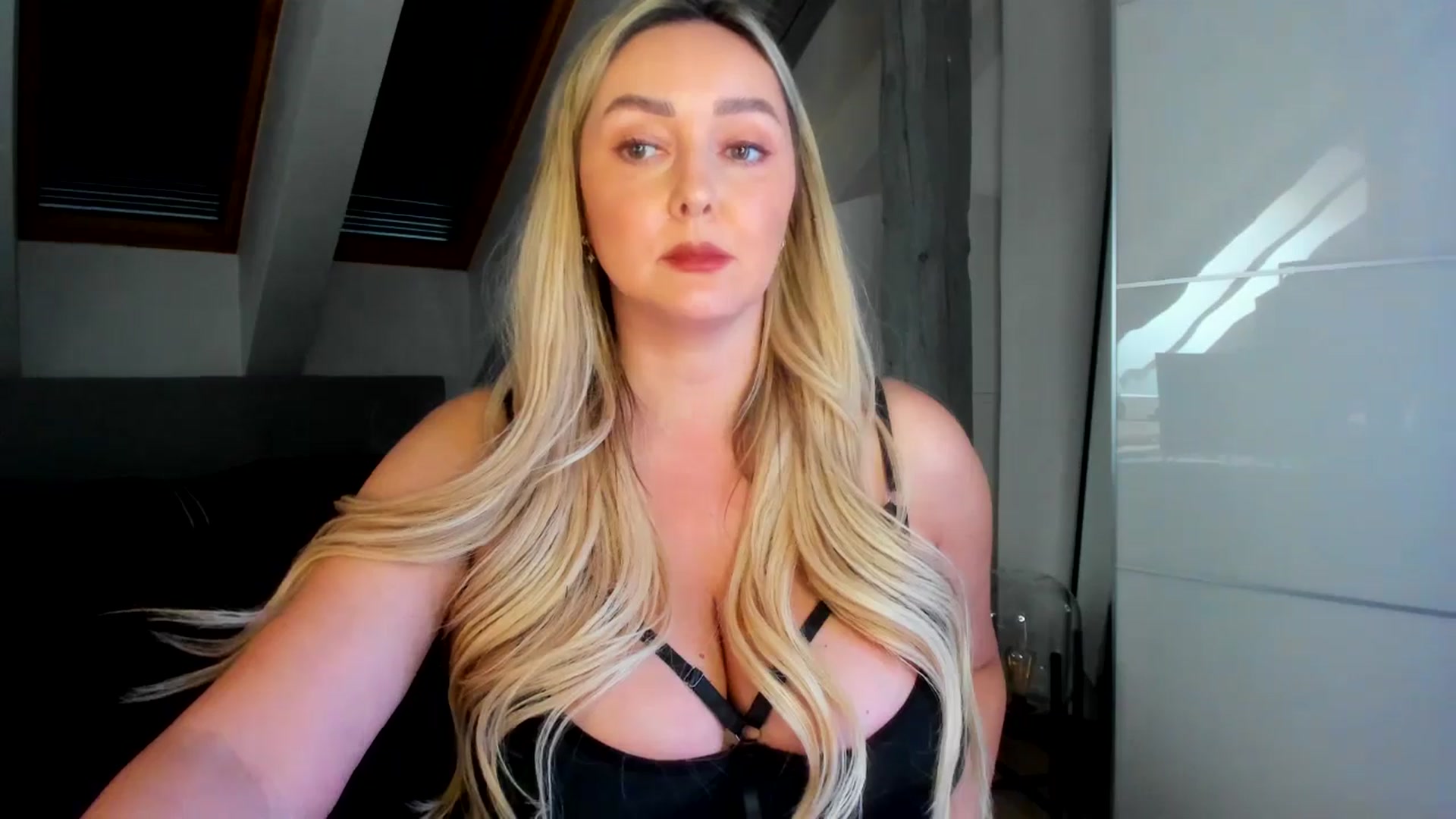 Gallery image thumbnail from Mi_Ha's myfreecams stream on, 03/31/2026, 15:48 image 20 of 20