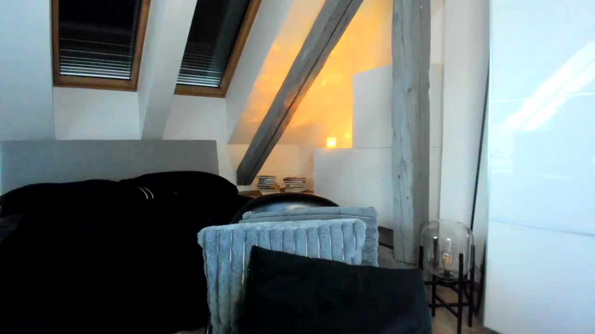 Gallery image thumbnail from Mi_Ha's myfreecams stream on, 04/01/2026, 14:51 image 10 of 20