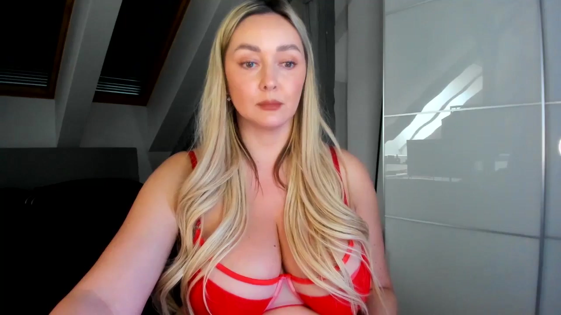 Gallery image thumbnail from Mi_Ha's myfreecams stream on, 04/03/2026, 15:22 image 12 of 20