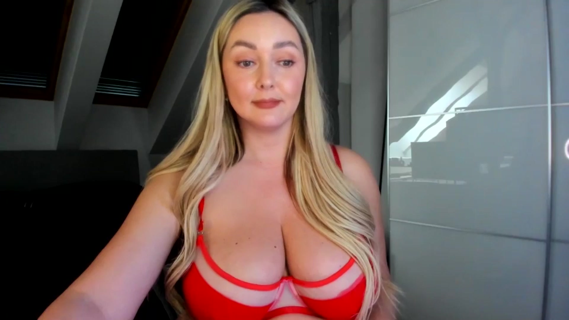 Gallery image thumbnail from Mi_Ha's myfreecams stream on, 04/03/2026, 15:22 image 5 of 20