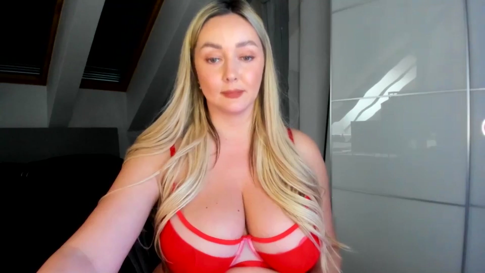 Gallery image thumbnail from Mi_Ha's myfreecams stream on, 04/03/2026, 15:22 image 14 of 20
