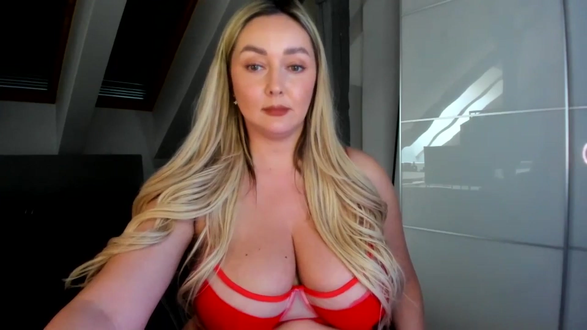 Gallery image thumbnail from Mi_Ha's myfreecams stream on, 04/03/2026, 15:22 image 3 of 20