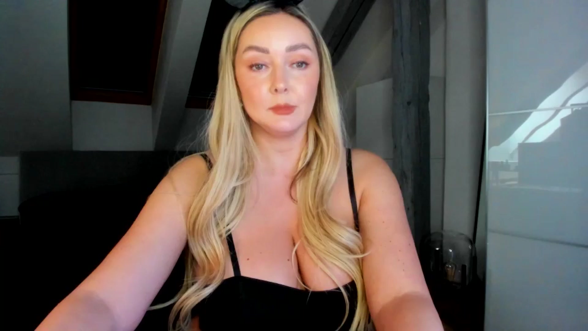 Gallery image thumbnail from Mi_Ha's myfreecams stream on, 04/04/2026, 14:24 image 9 of 20