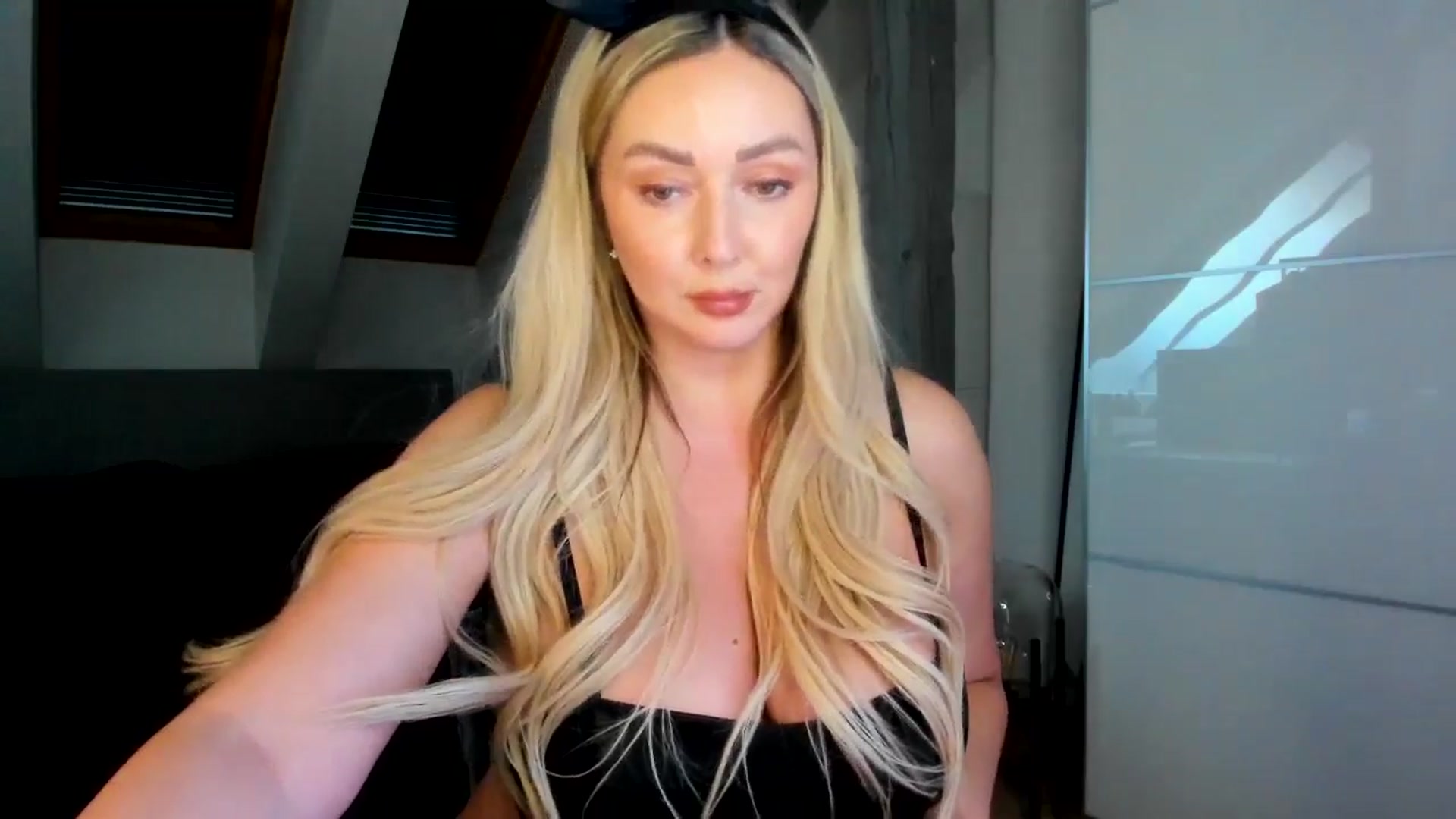 Gallery image thumbnail from Mi_Ha's myfreecams stream on, 04/04/2026, 16:26 image 7 of 20