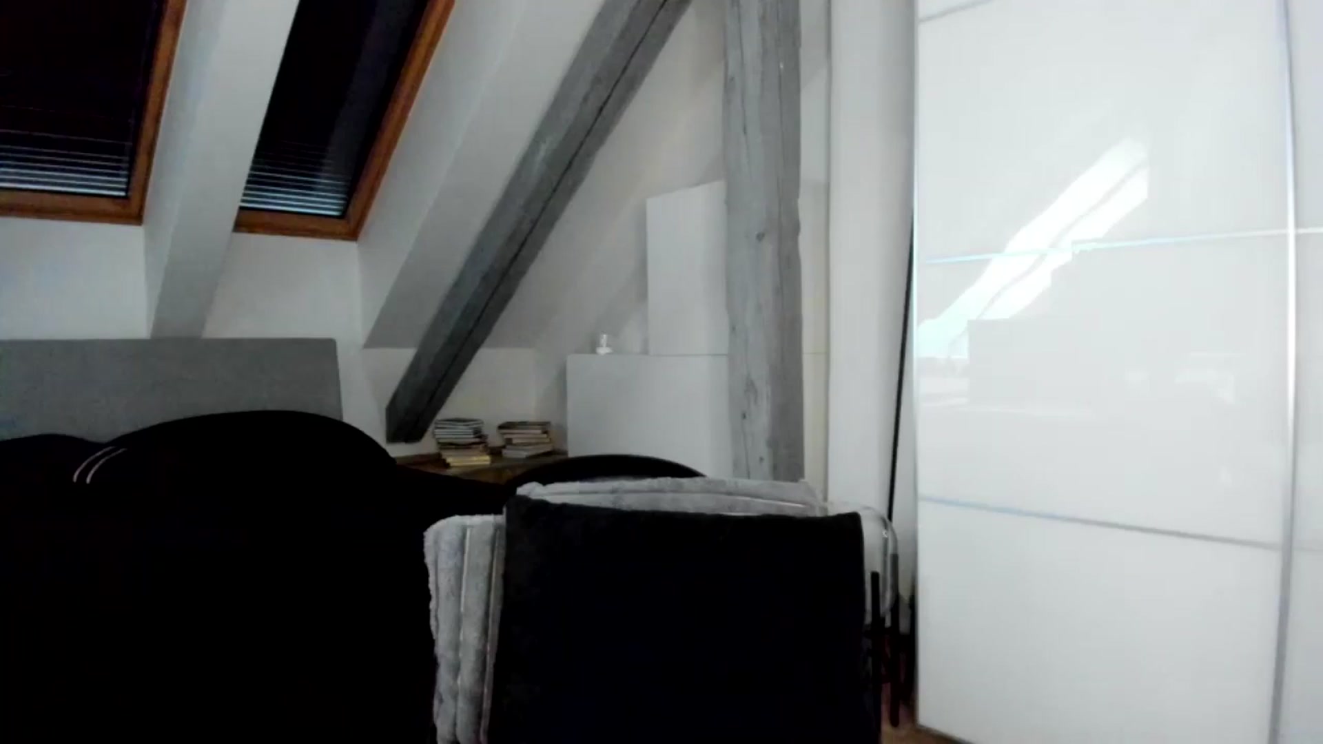 Gallery image thumbnail from Mi_Ha's myfreecams stream on, 04/06/2026, 15:53 image 17 of 20