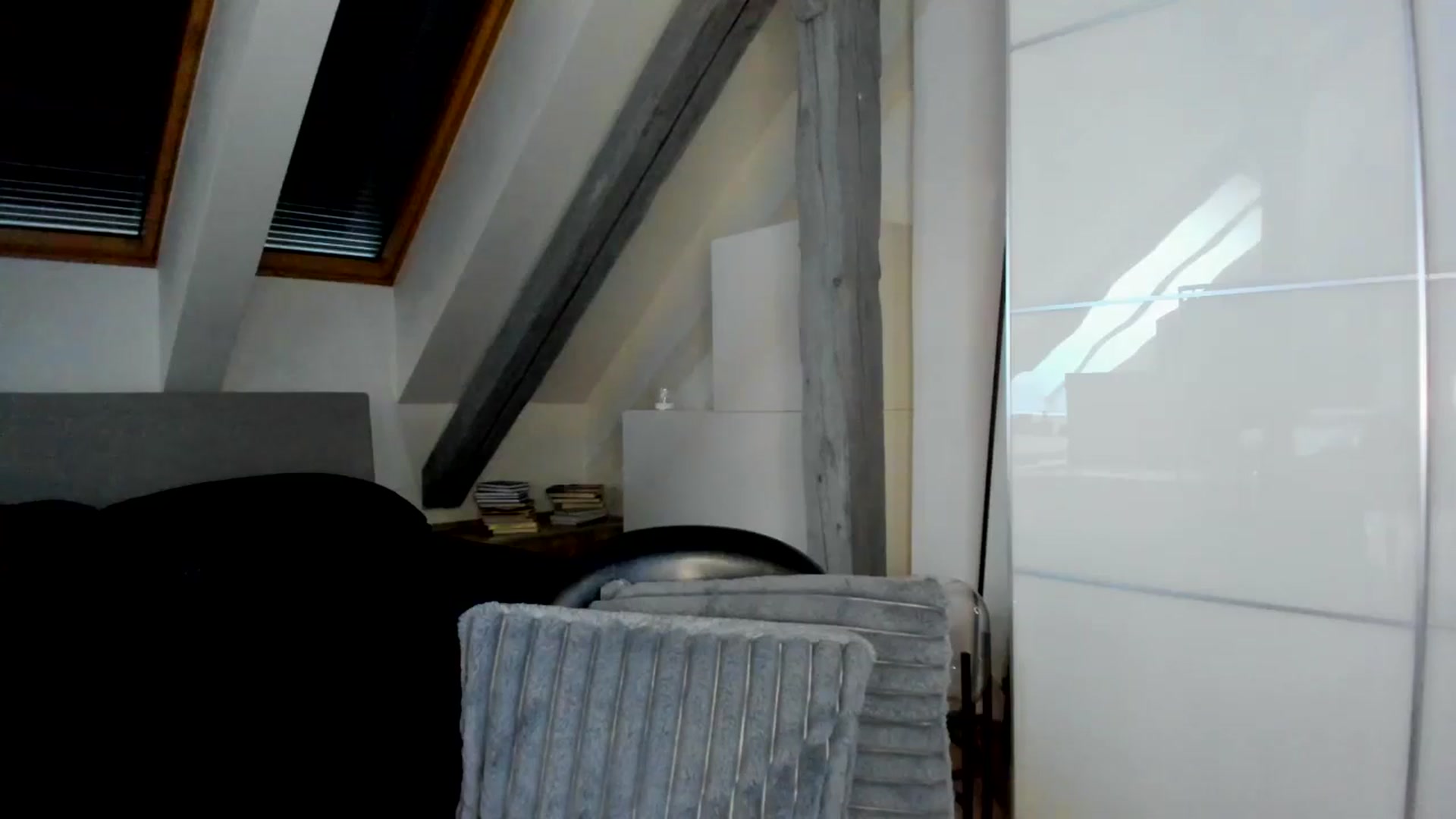 Gallery image thumbnail from Mi_Ha's myfreecams stream on, 04/07/2026, 15:49 image 8 of 20