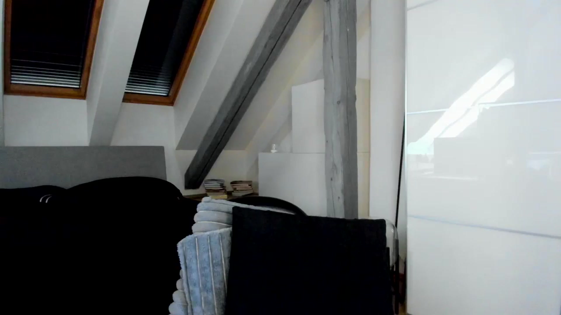 Gallery image thumbnail from Mi_Ha's myfreecams stream on, 04/08/2026, 14:09 image 9 of 20