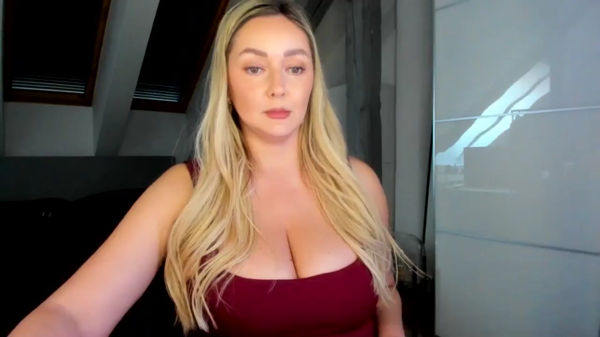 Gallery image thumbnail from Mi_Ha's myfreecams stream on, 04/08/2026, 14:09 image 7 of 20