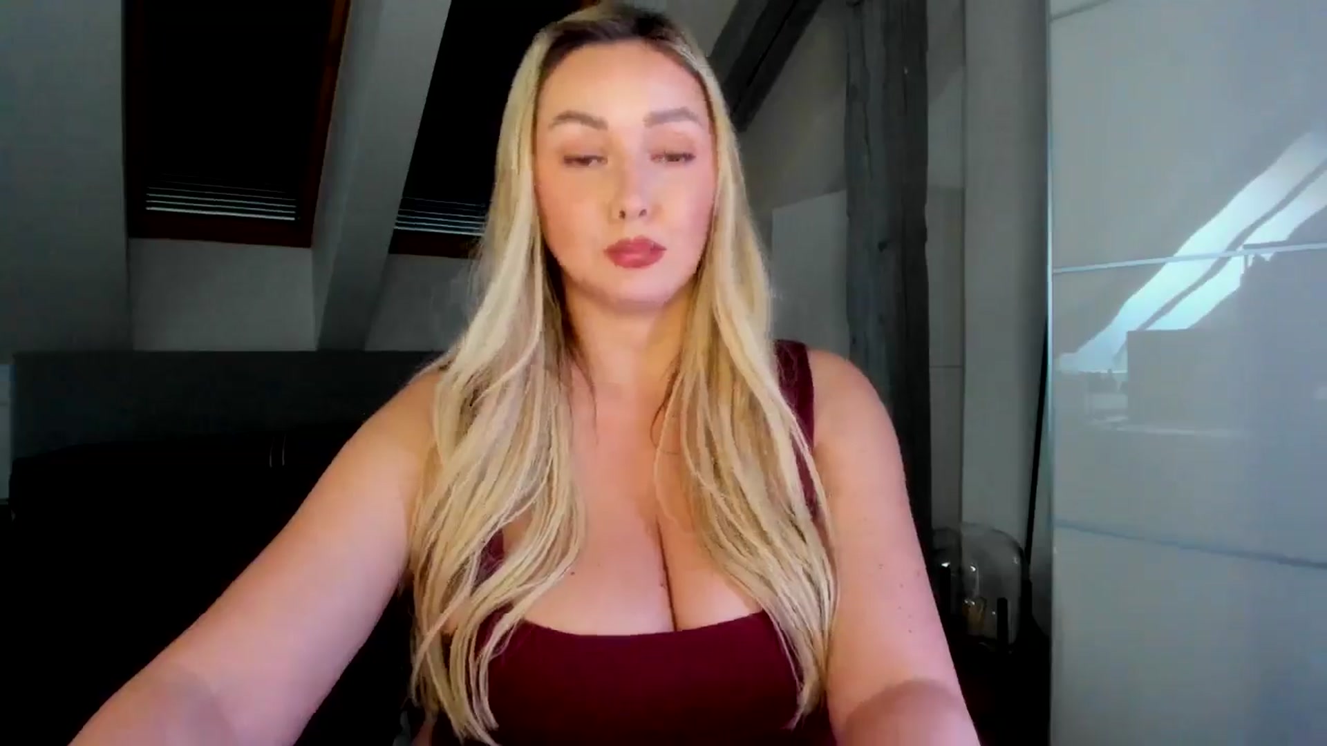 Gallery image thumbnail from Mi_Ha's myfreecams stream on, 04/08/2026, 15:26 image 6 of 20