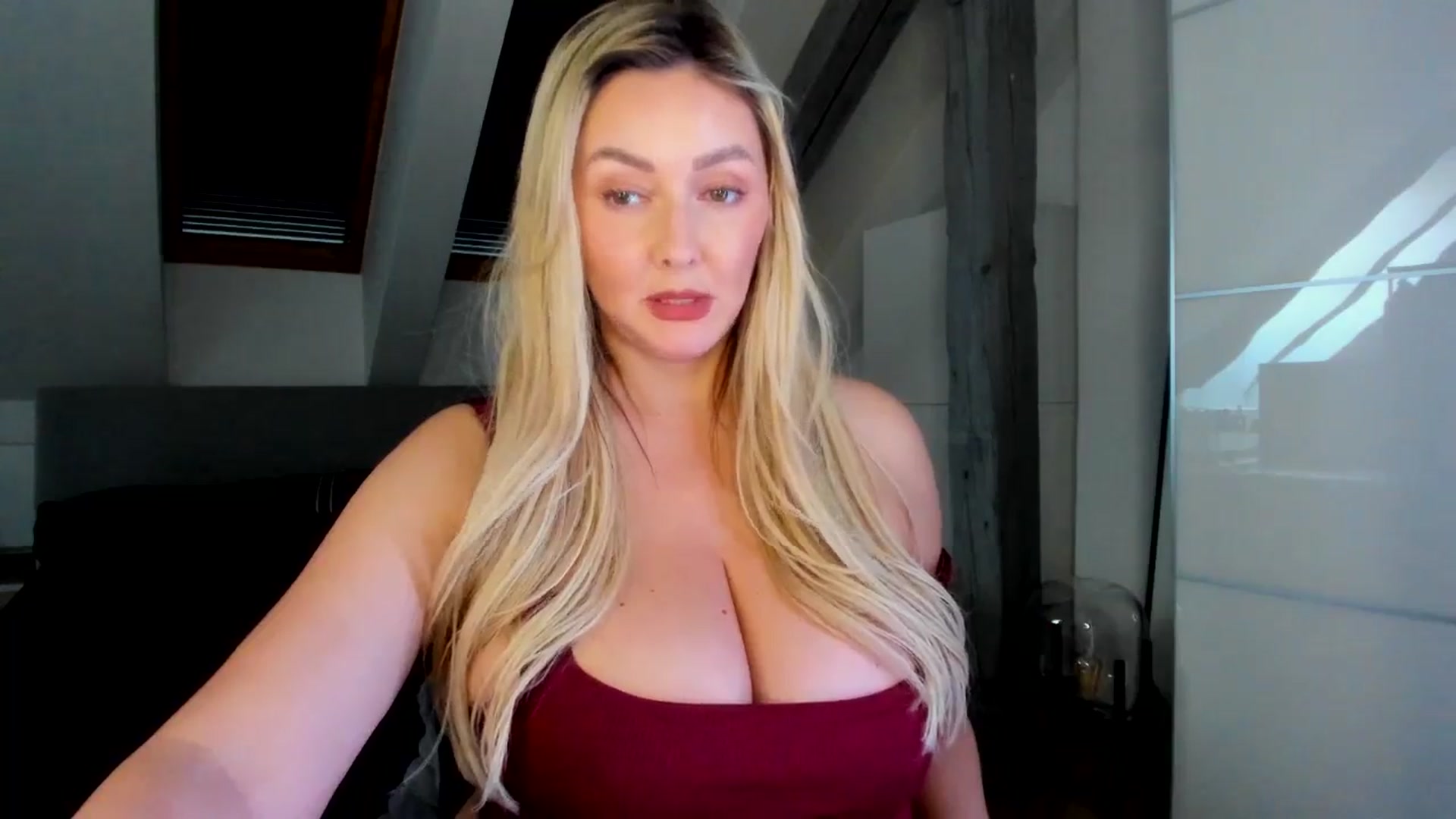 Gallery image thumbnail from Mi_Ha's myfreecams stream on, 04/08/2026, 15:26 image 17 of 20